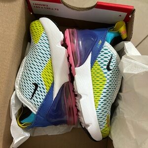 LIKE NEW - Toddler Nike AirMax 270